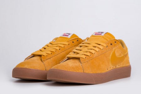 Кроссовки Nike SB Blazer Low GT x Supreme