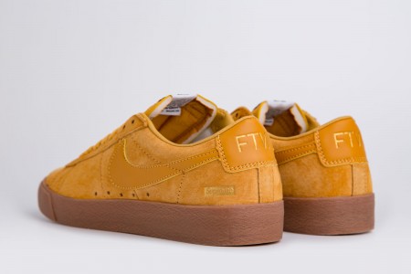 Кроссовки Nike SB Blazer Low GT x Supreme
