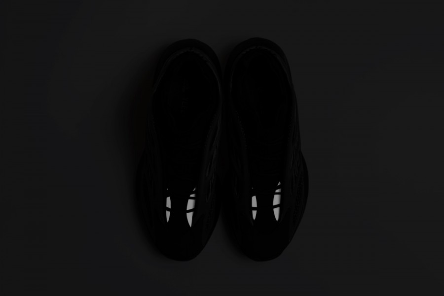 Кроссовки Adidas Yeezy Boost 700 V3