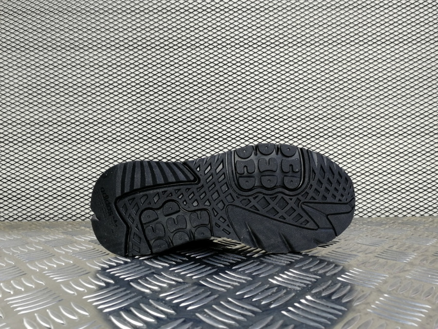 кроссовки мужские Adidas Nite Jogger Core Black / Carbon / Carbon