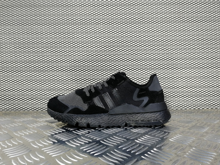 кроссовки мужские Adidas Nite Jogger Core Black / Carbon / Carbon