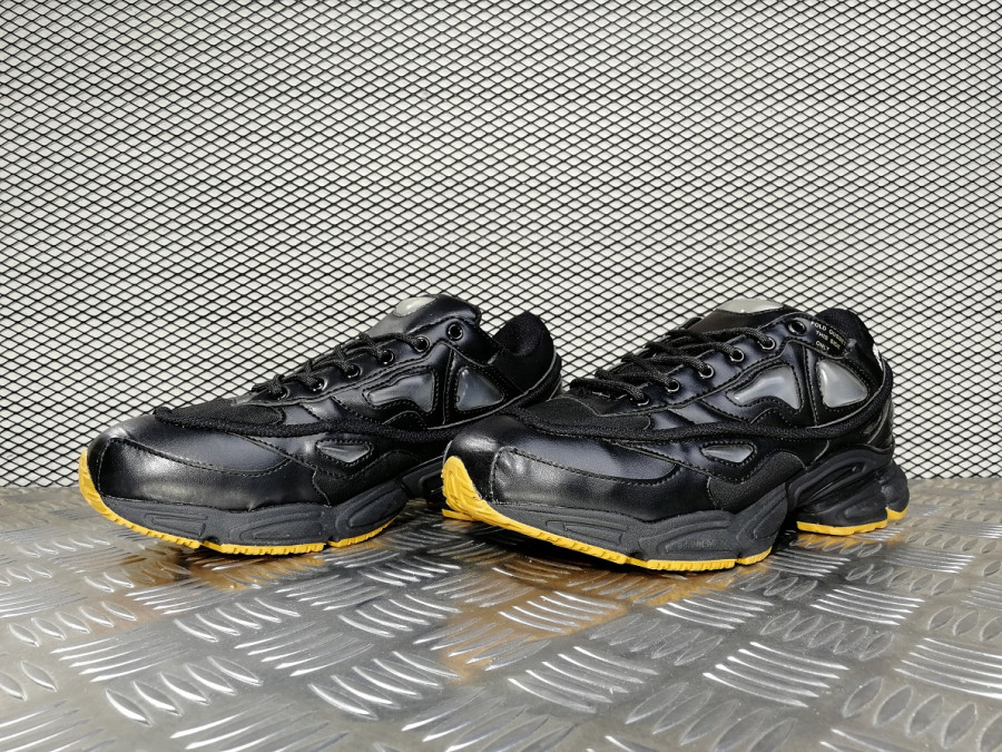 кроссовки мужские Adidas Ozweego 2 X Raf Simons Bunny Core Black / Gum