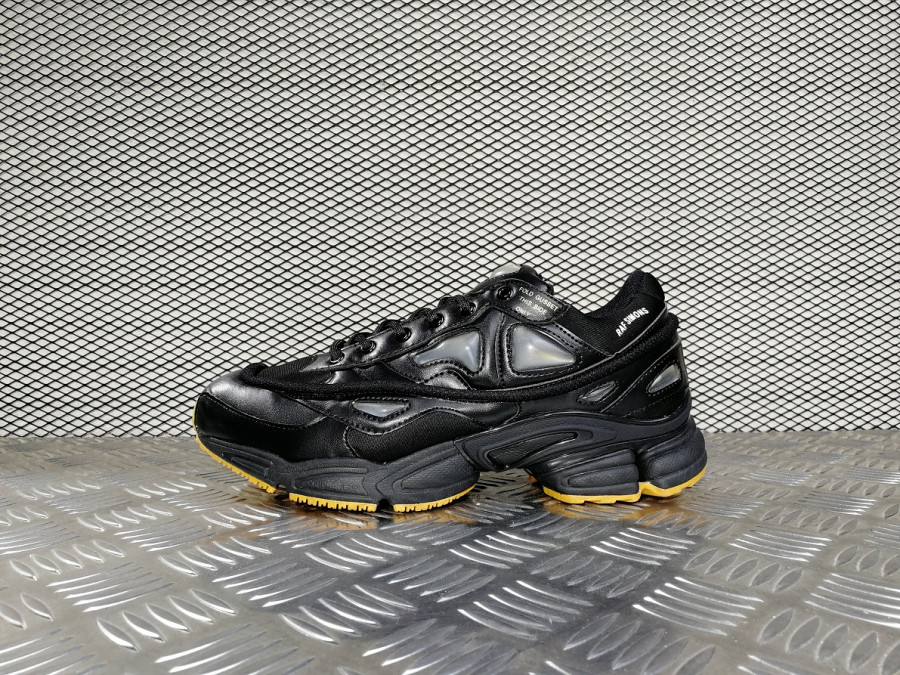 кроссовки мужские Adidas Ozweego 2 X Raf Simons Bunny Core Black / Gum