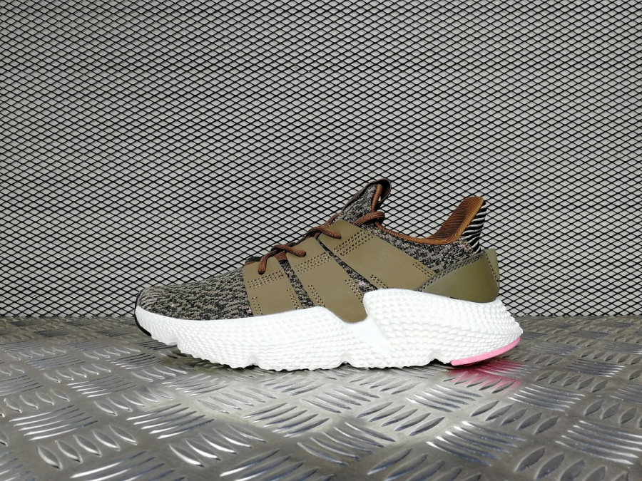 кроссовки мужские Adidas Prophere Trace Olive / Chalk Pink