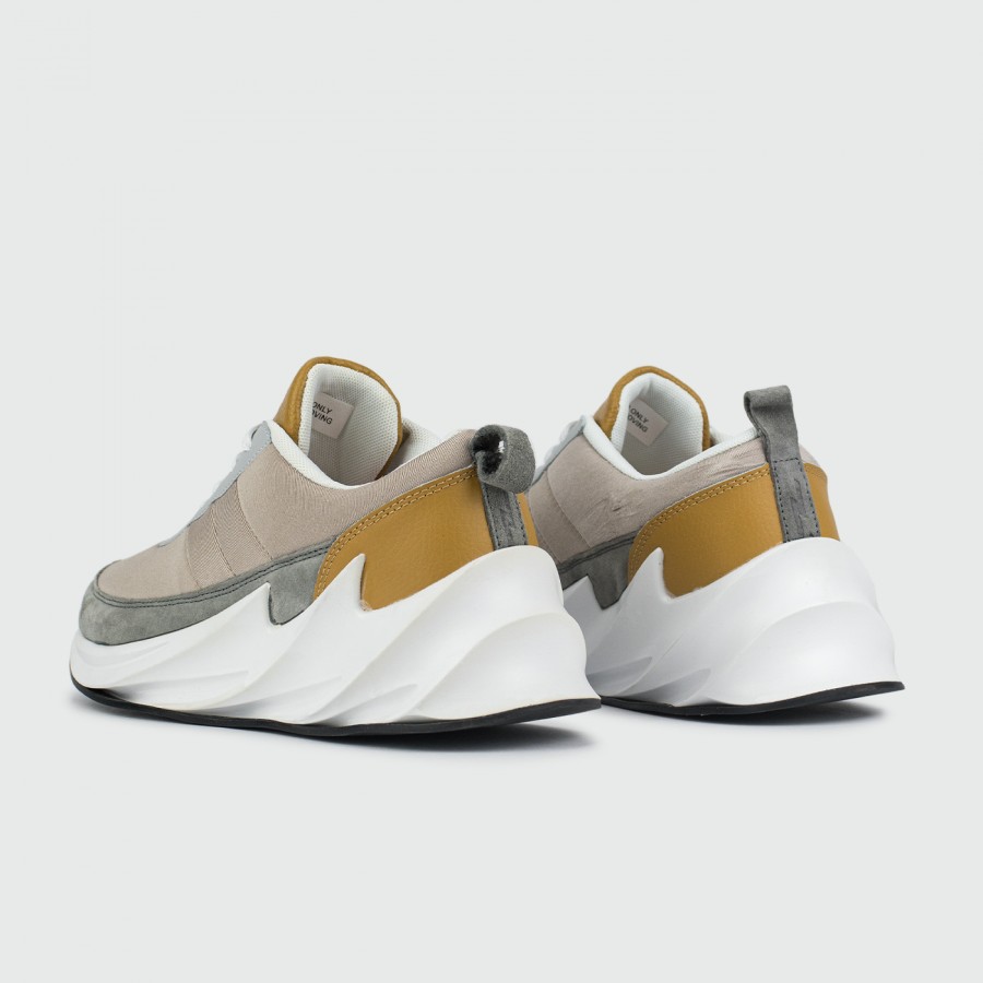 кроссовки мужские Adidas SHARKS Tan