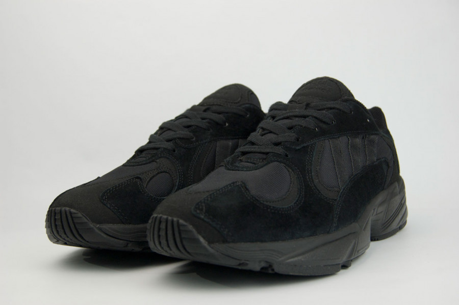 кроссовки мужские Adidas Yung 1 Triple Black