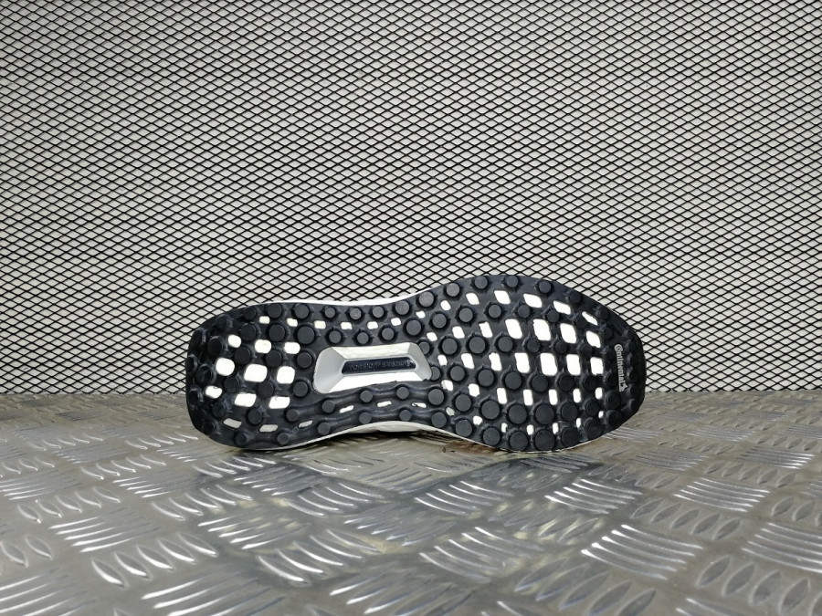 кроссовки женские Adidas Ultraboost 4.0 White / Scarlet