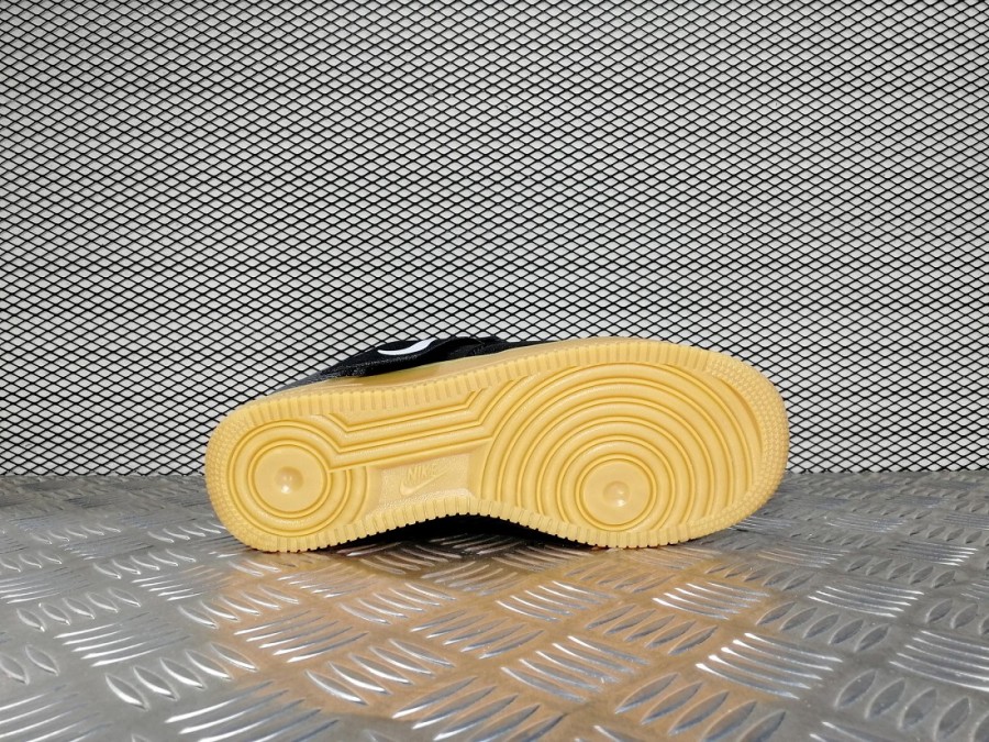 кроссовки мужские Nike Air Force 1 Utility Black / Gum
