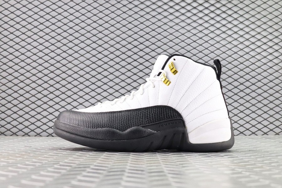 кроссовки мужские Nike Air Jordan 12 Retro «TAXI 2013 Release» White / Black / Varsity Red