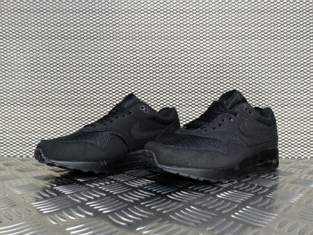 кроссовки мужские Nike Air Max 1 Ultra Essential Triple Black