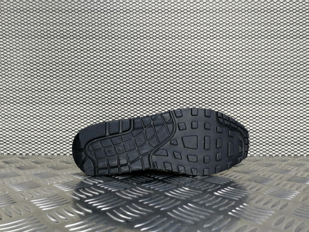 кроссовки мужские Nike Air Max 1 Ultra Essential Triple Black