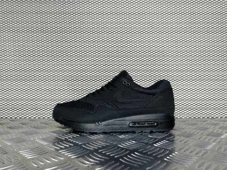 кроссовки мужские Nike Air Max 1 Ultra Essential Triple Black