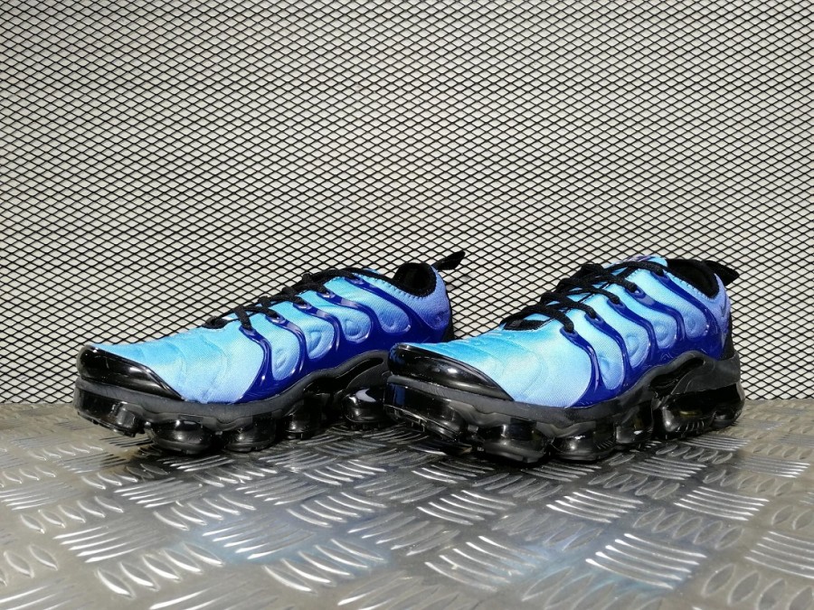 кроссовки мужские Nike Air VaporMax Plus Photo Blue
