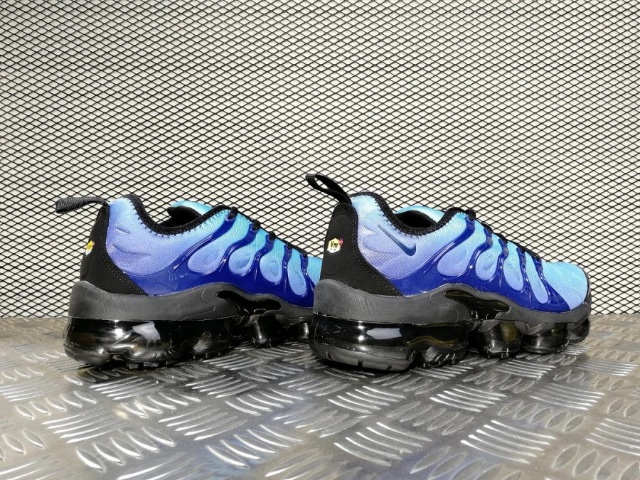 кроссовки мужские Nike Air VaporMax Plus Photo Blue