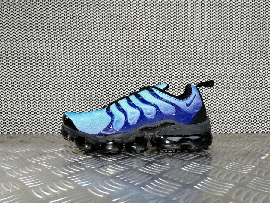 кроссовки мужские Nike Air VaporMax Plus Photo Blue