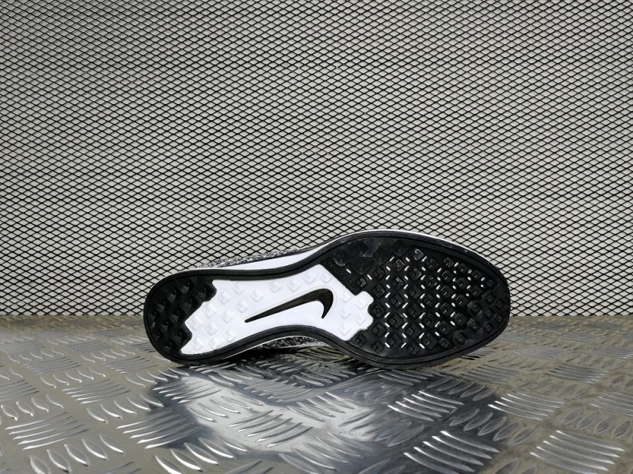 кроссовки мужские Nike Flyknit Racer «OREO» Black / White