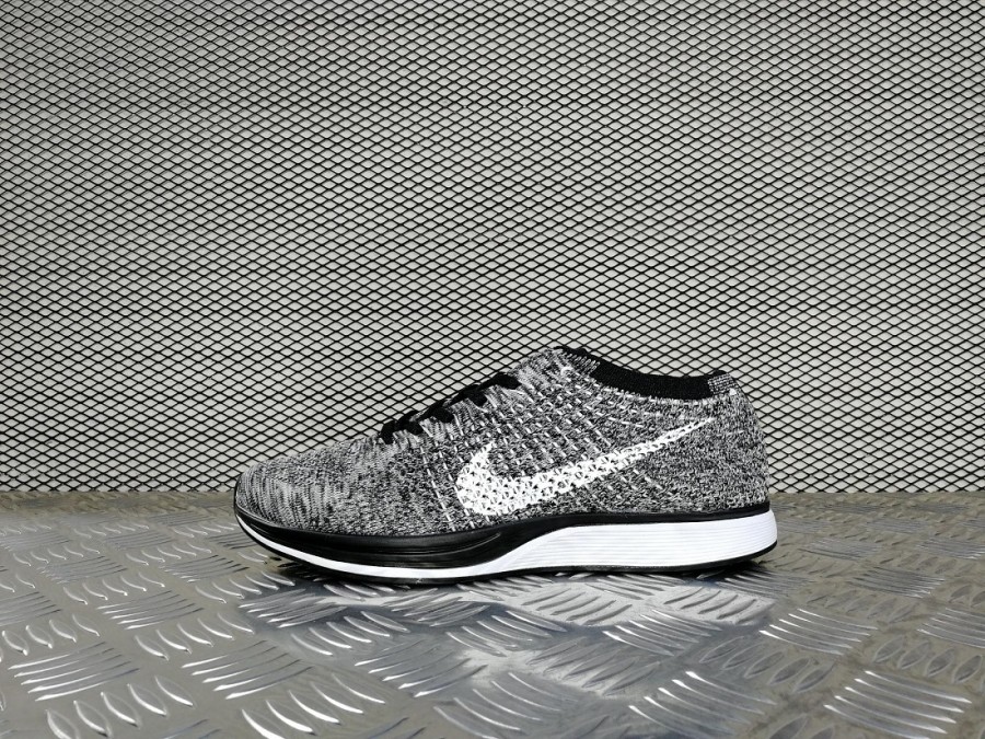 кроссовки мужские Nike Flyknit Racer «OREO» Black / White