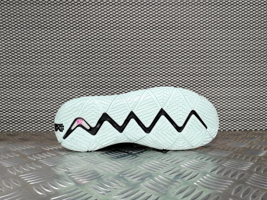 кроссовки мужские Nike Kyrie 4 Laser Fuchsia