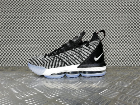 кроссовки мужские Nike Lebron 16 Oreo