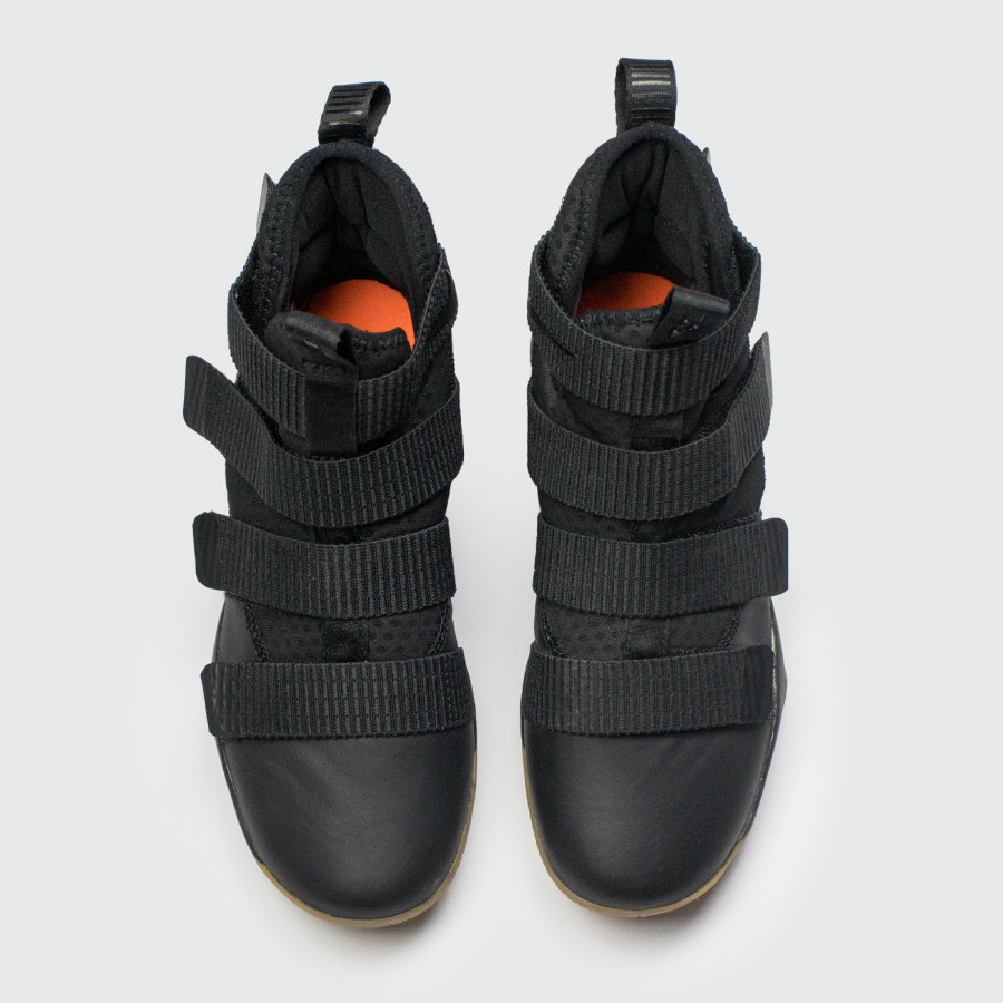 кроссовки мужские Nike Lebron Soldier 11 Black / Black-Gum Light Brown