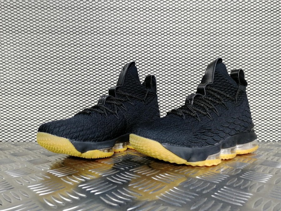 кроссовки мужские Nike Lebron XV Black / Gum