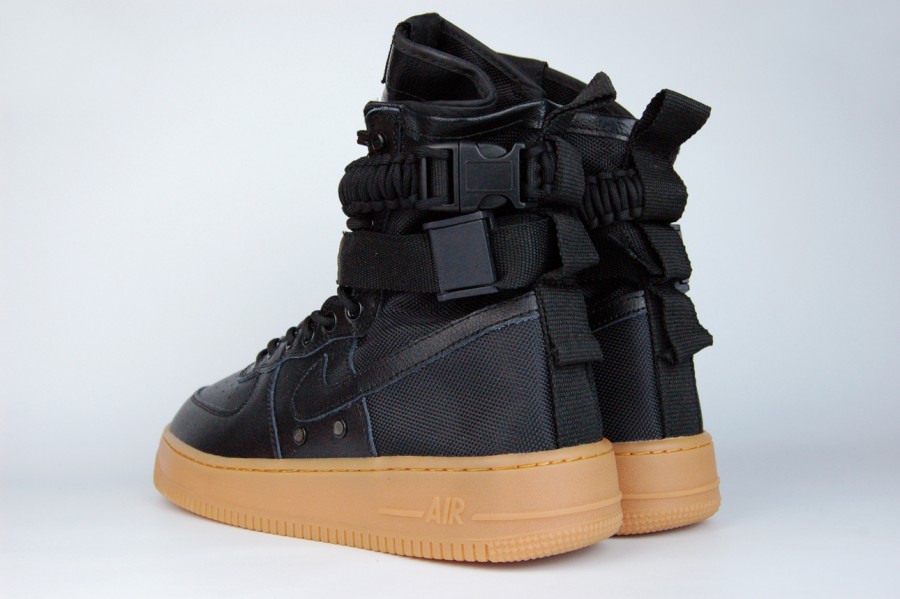 кроссовки мужские Nike SF Air Force 1 Black / Gum
