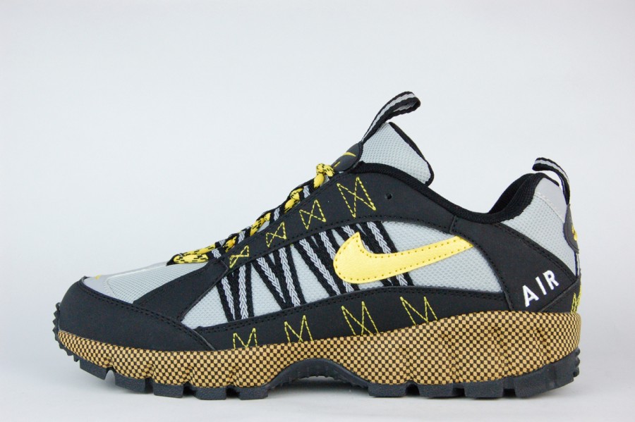 кроссовки мужские Nike Air Humara Black / Maize Yellow / Wolf Grey