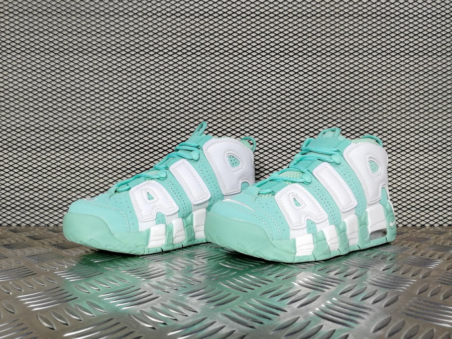 кроссовки женские Nike Air More Uptempo WMNS «ISLAND GREEN» Island Green / White
