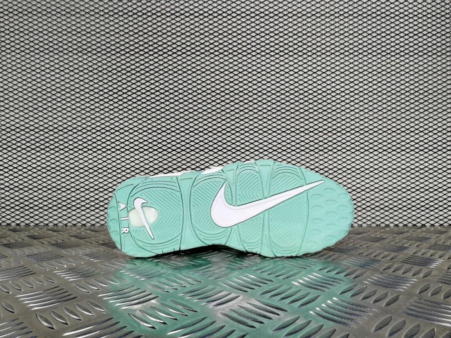 кроссовки женские Nike Air More Uptempo WMNS «ISLAND GREEN» Island Green / White