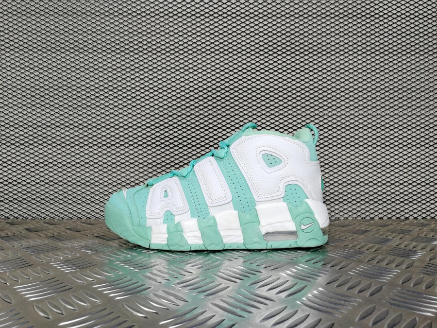 кроссовки женские Nike Air More Uptempo WMNS «ISLAND GREEN» Island Green / White