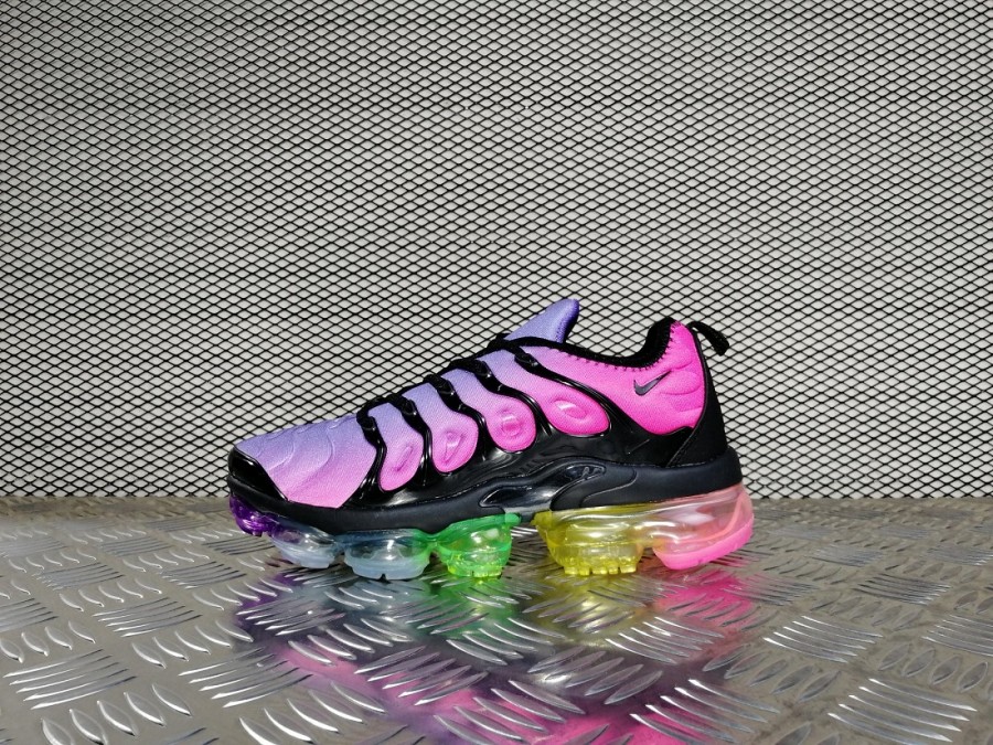кроссовки женские Nike Air Vapormax Plus Be True Purple / Black / Pink