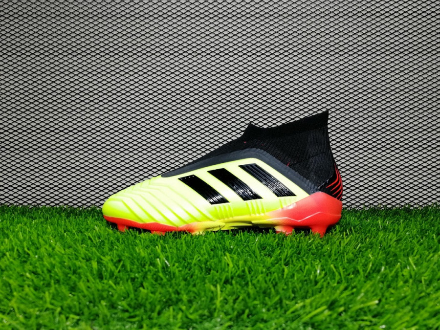 бутсы мужские Adidas Predator 18+ FG Solar Yellow / Core Black / Solar Red