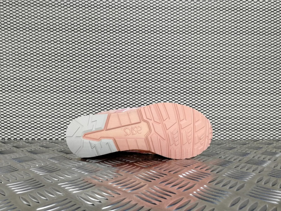кроссовки женские Asics Gel Lyte V Peach Beige