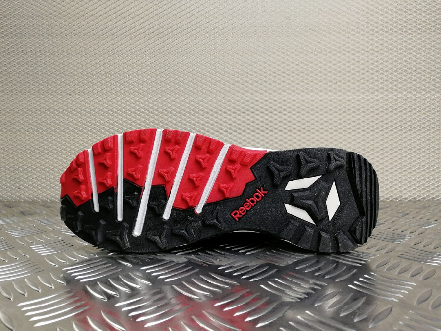 кроссовки мужские Reebok Sawcut 3.0 Gore Tex BWR