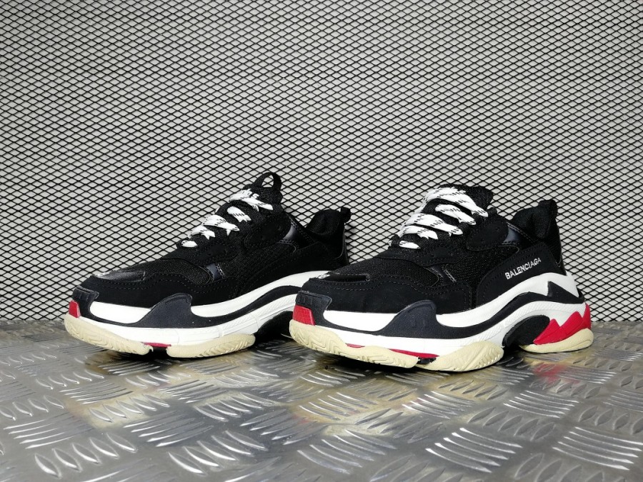 кроссовки женские Balenciaga Triple S WMNS Black / Red / White / Gum Original
