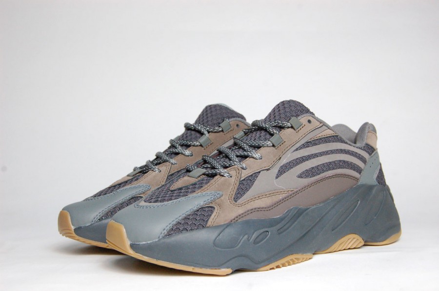 кроссовки Adidas Yeezy Boost 700