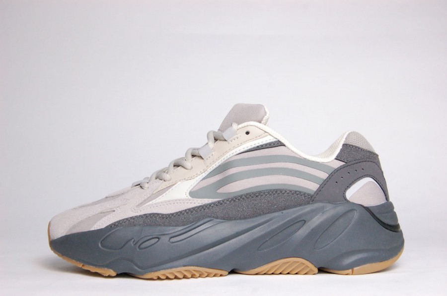 кроссовки Adidas Yeezy Boost 700