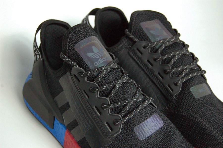 кроссовки Adidas NMD R1 v2