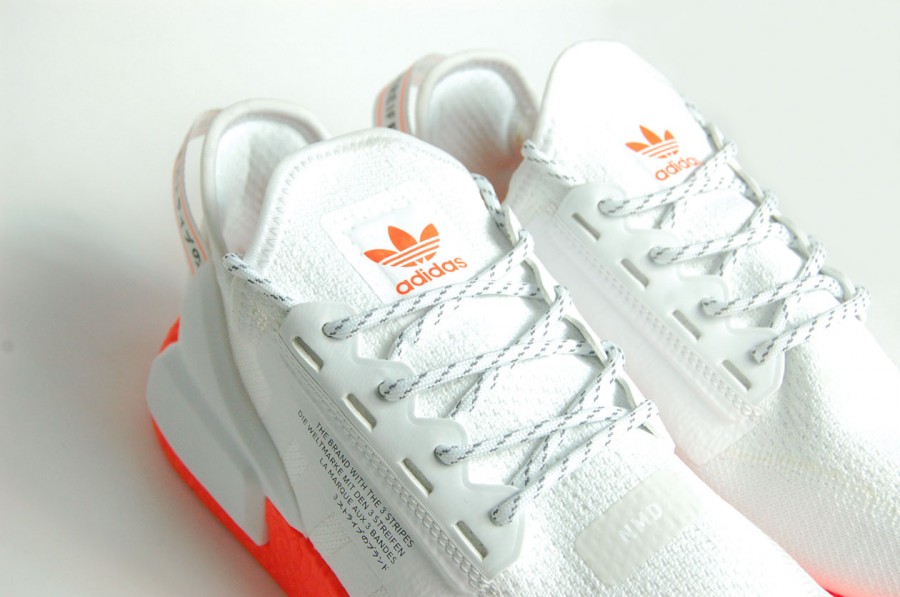 кроссовки Adidas NMD R1 v2