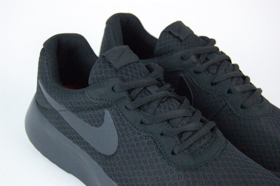 кроссовки Nike Tanjun Triple Black