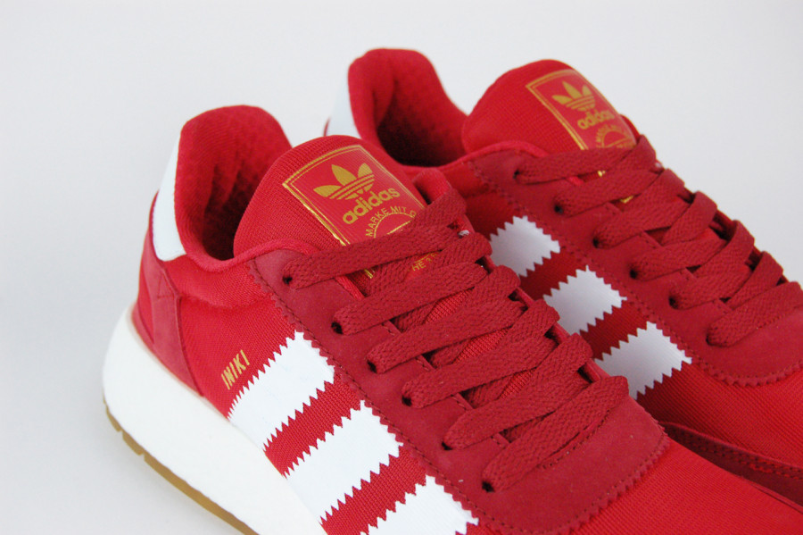 кроссовки Adidas Iniki Runner Boost Wmns Red / White