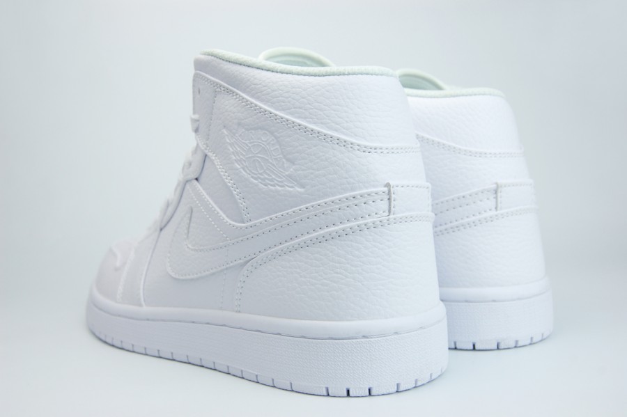 кроссовки Nike Air Jordan 1 Triple White