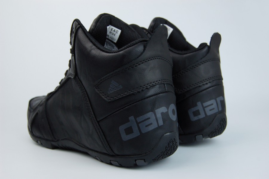 кроссовки Adidas Daroga Fur Triple Black