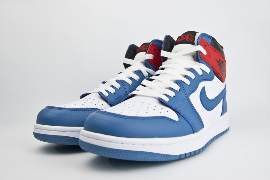 кроссовки Nike Air Jordan 1 White / Blue / Red