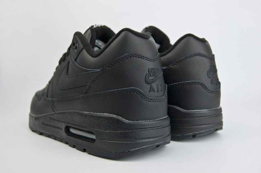 кроссовки Nike Air Max 1 Leather Triple Black