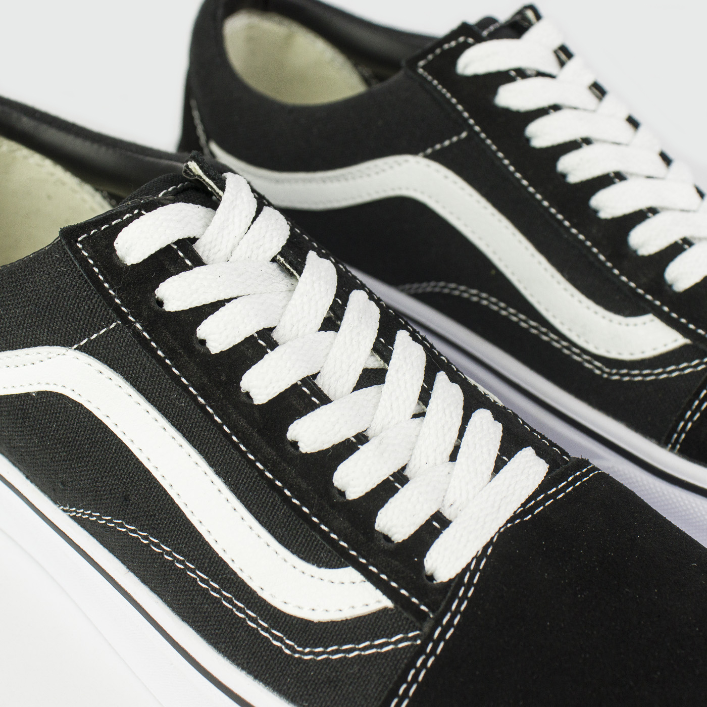 Кеды Vans Old Skool Black / White
