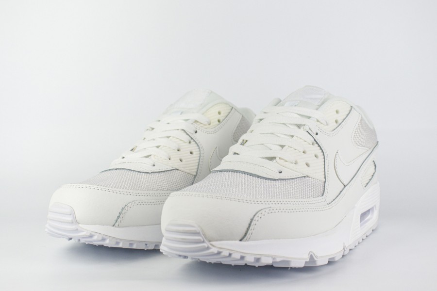 кроссовки Nike Air Max 90 Triple White
