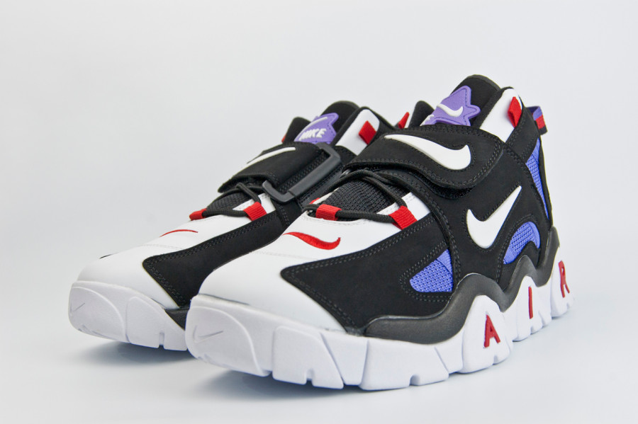 кроссовки Nike Air Barrage Mid Raptors
