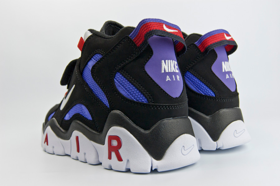 кроссовки Nike Air Barrage Mid Raptors