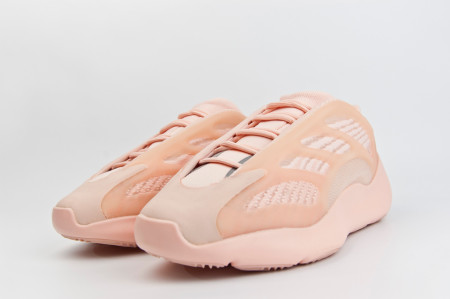 кроссовки Adidas Yeezy 700 v3 Wmns Peach